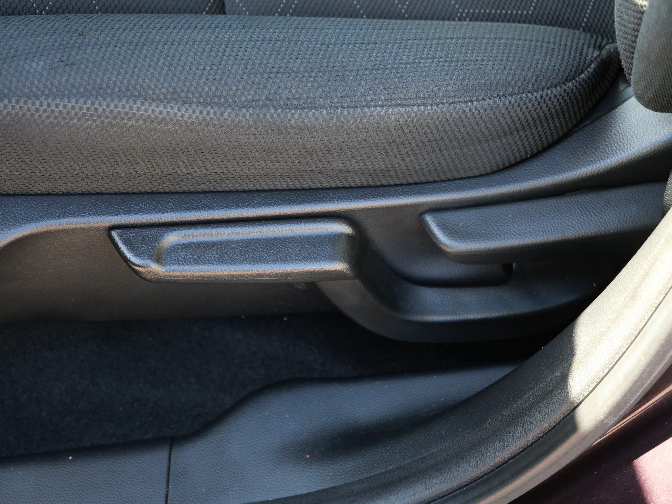 Used 2015 Honda Fit EX image 19