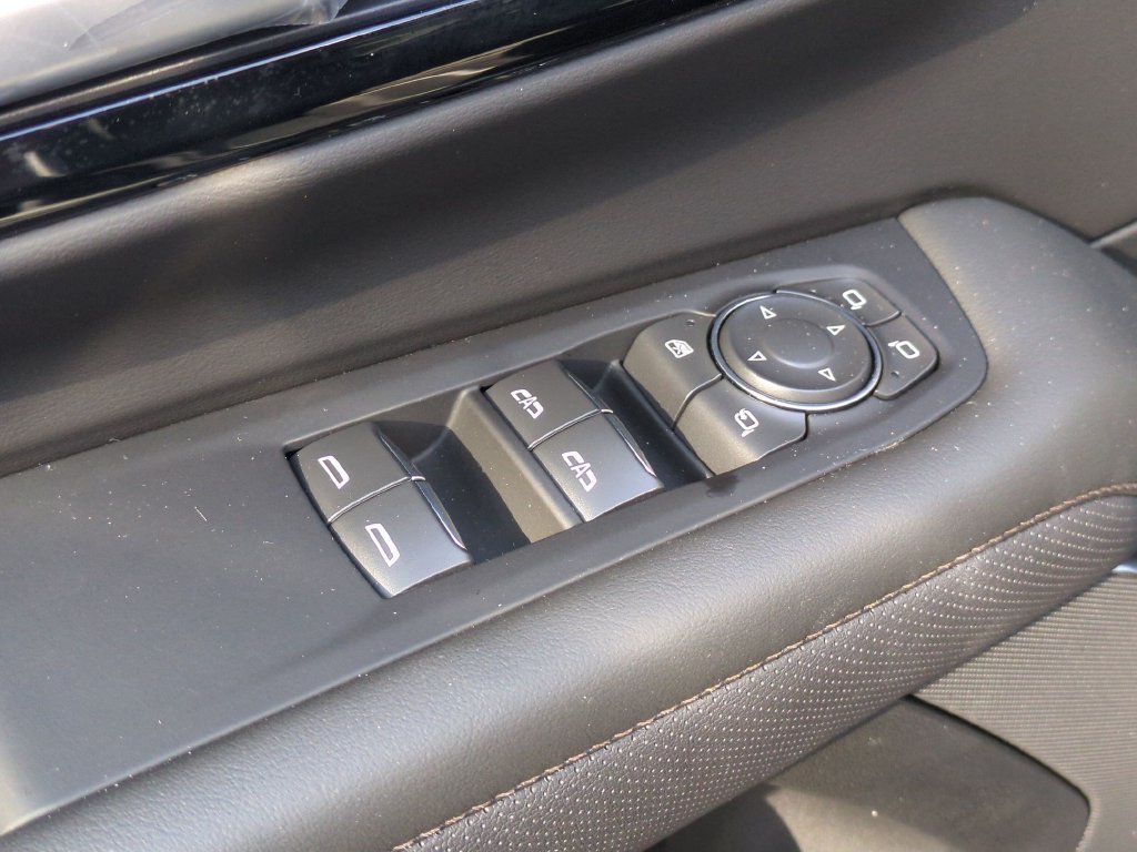 New 2026 Chevrolet Tahoe High Country AWD/4WD image 13