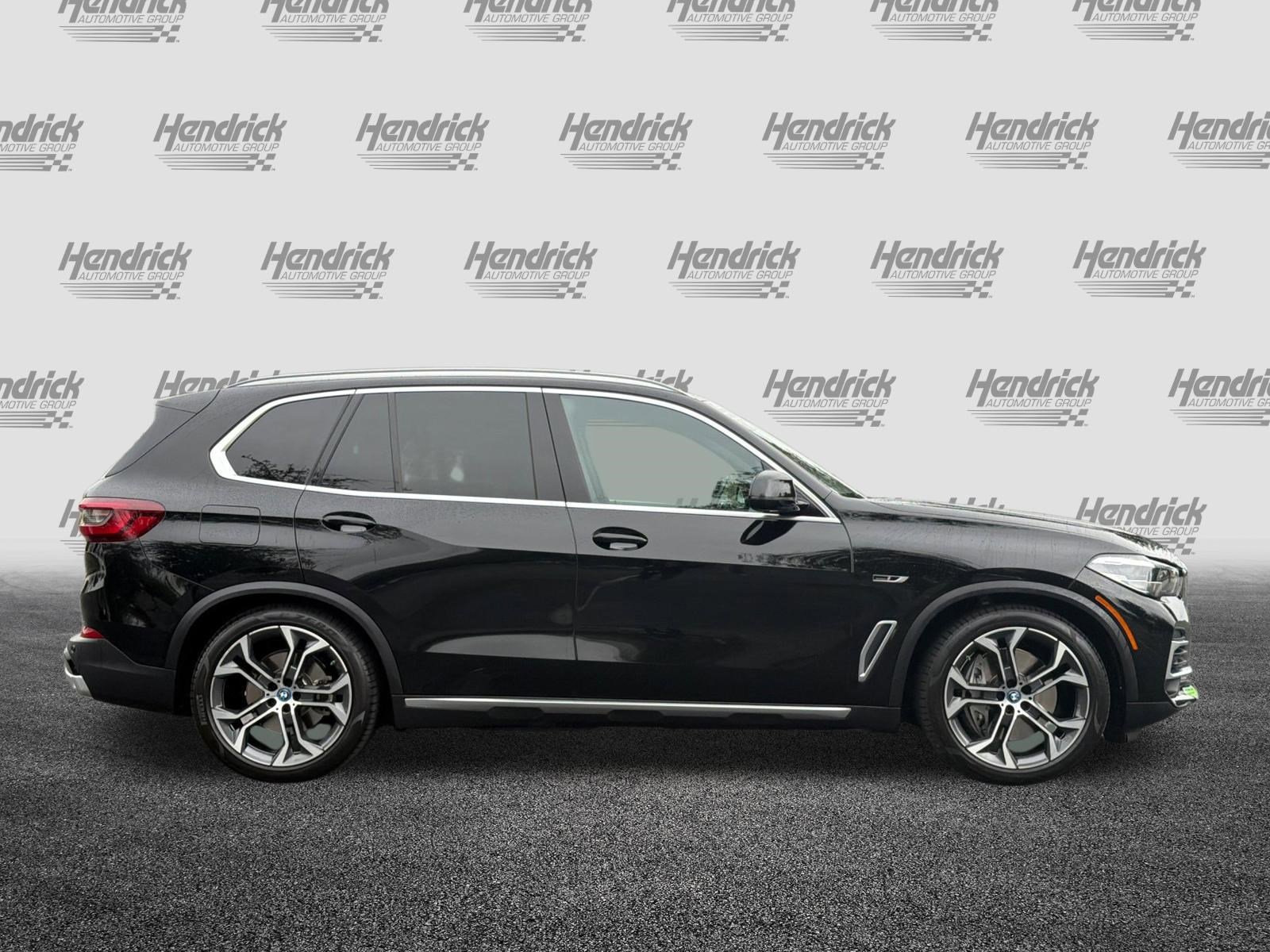 Certified 2023 BMW X5 xDrive45e image 3