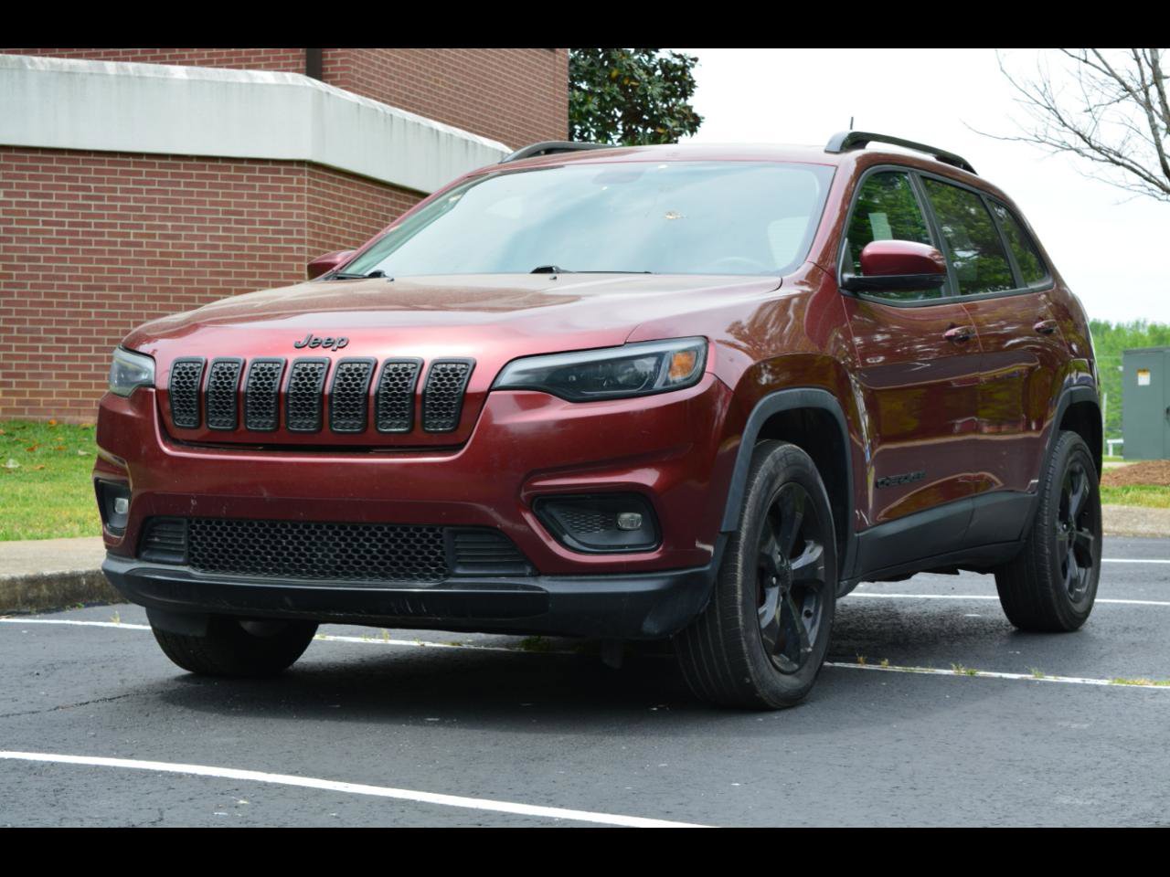 Used 2019 Jeep Cherokee Latitude Plus AWD/4WD image 1