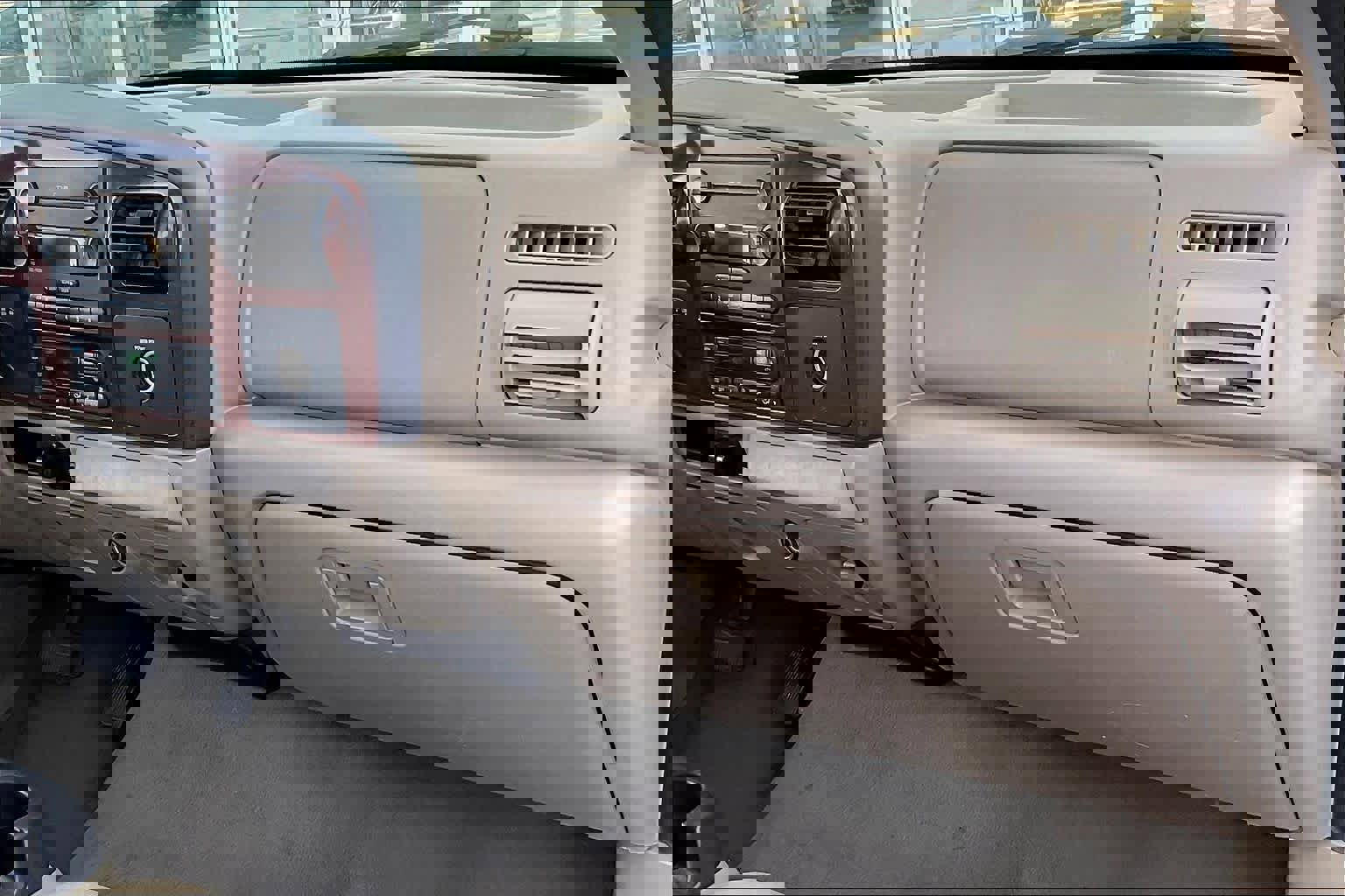 Used 2005 Ford F250 Lariat image 18