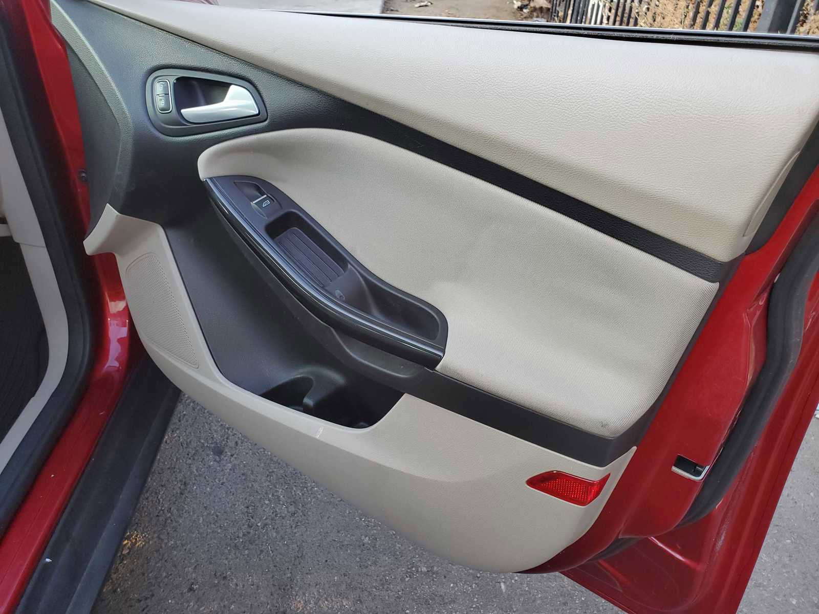 Used 2015 Ford Focus Electric Hatchback image 20