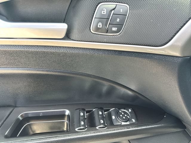 Used 2020 Ford Fusion SEL FWD image 22