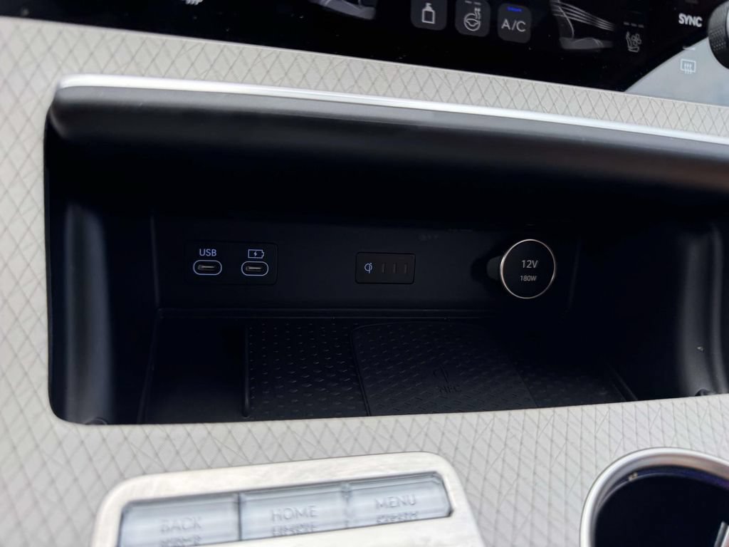 Certified 2026 Genesis GV80 2.5T Advanced AWD/4WD image 25