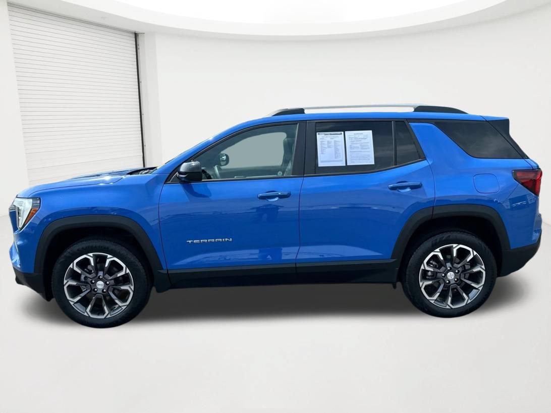 Used 2025 GMC Terrain Elevation w/ Elevation Premium Package AWD/4WD image 8
