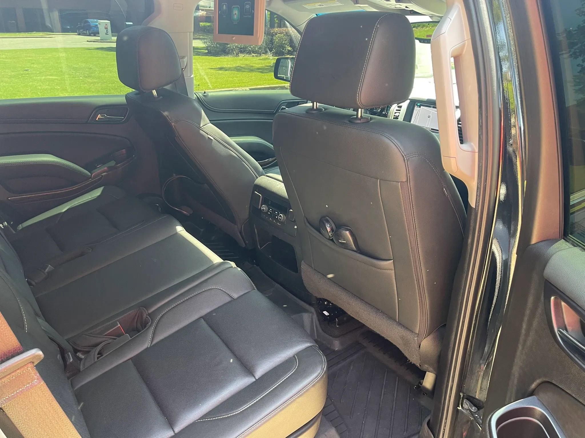 Used 2018 GMC Yukon SLT w/ Open Road Package AWD/4WD image 13