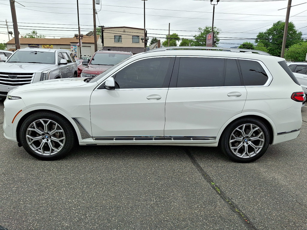 Used 2025 BMW X7 xDrive40i AWD/4WD image 2