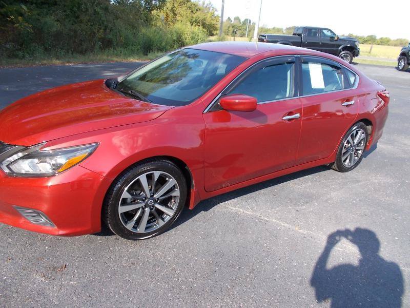 Used 2016 Nissan Altima 2.5 SR w/ LED Appearance Package FWD image 7