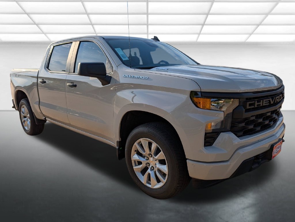 New 2026 Chevrolet Silverado 1500 Custom RWD image 1