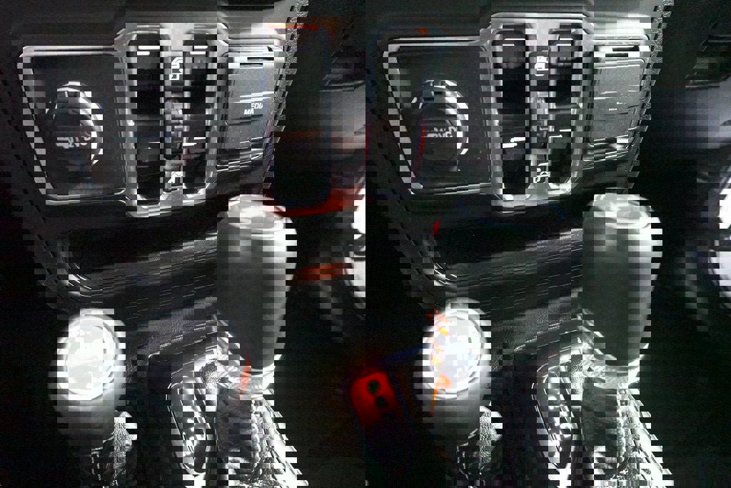 Used 2023 Jeep Wrangler Unlimited Sahara image 21