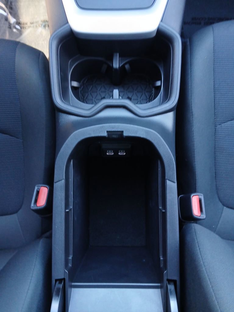 Used 2024 Toyota RAV4 LE image 23