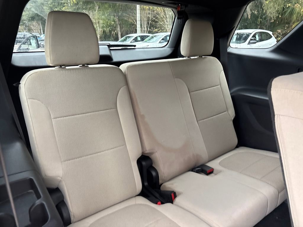 Used 2022 Chevrolet Traverse LS w/ Midnight/Sport Edition image 29