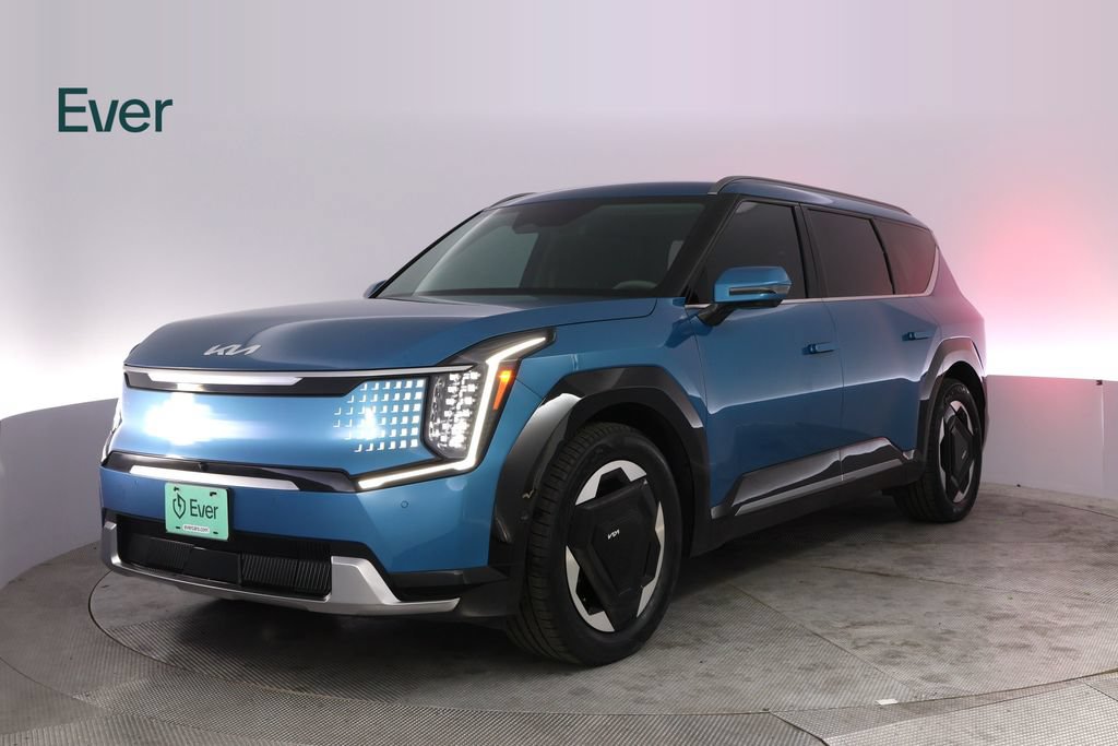 Used 2024 Kia EV9 Land AWD/4WD image 2