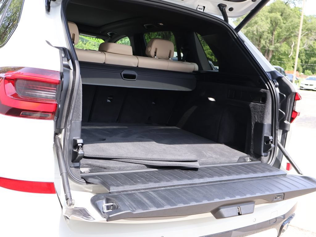 Used 2022 BMW X5 M50i w/ Executive Package AWD/4WD image 8