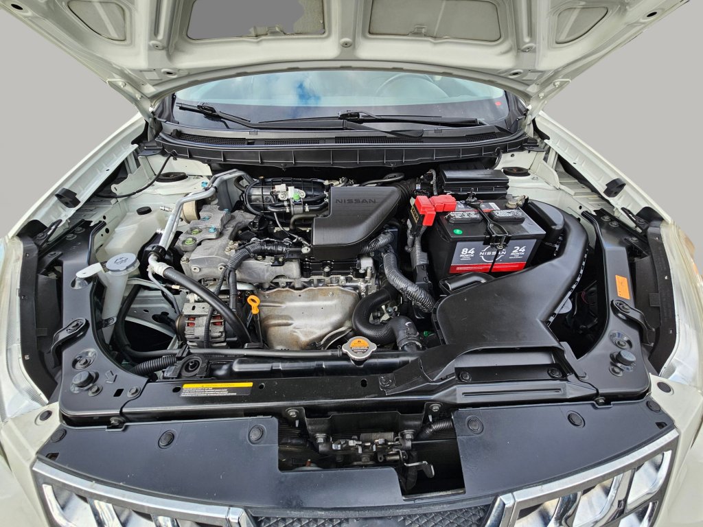 Used 2012 Nissan Rogue SL image 18