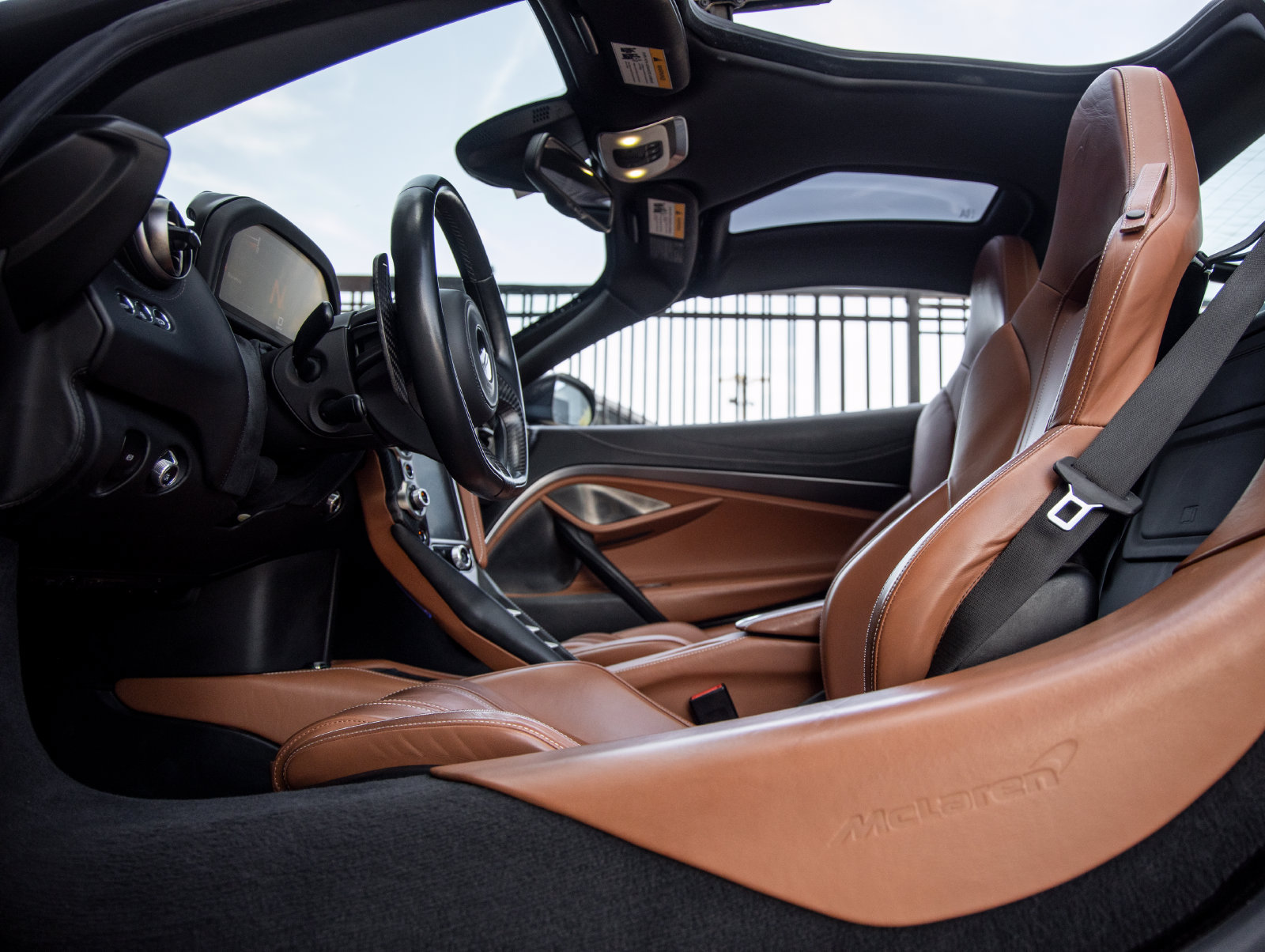 Used 2018 McLaren 720S RWD image 25