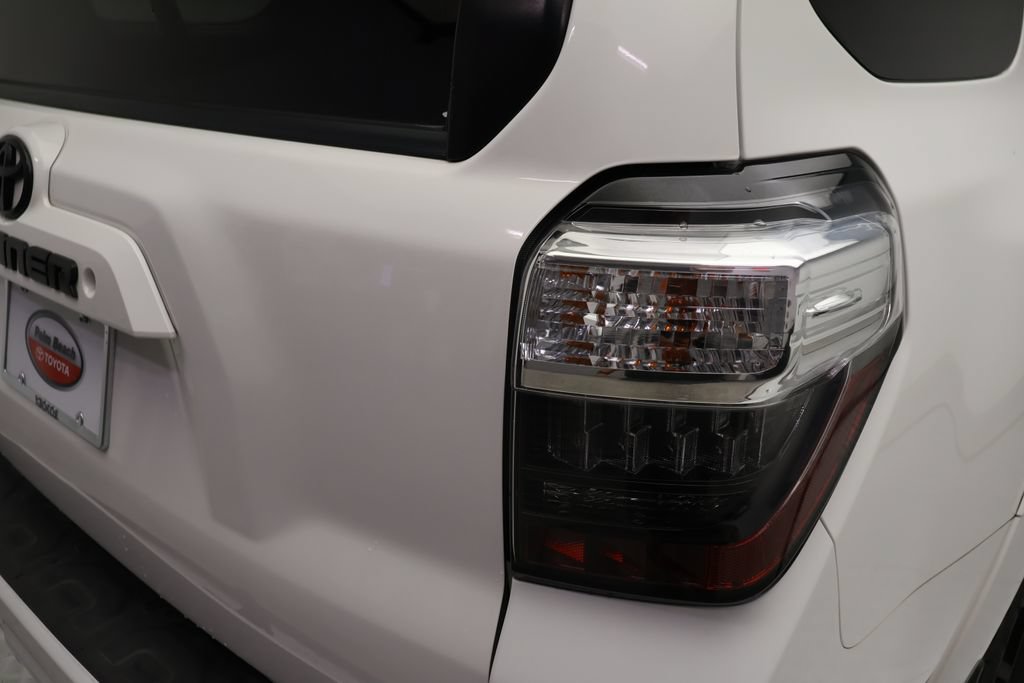 Used 2019 Toyota 4Runner SR5 Premium RWD image 9