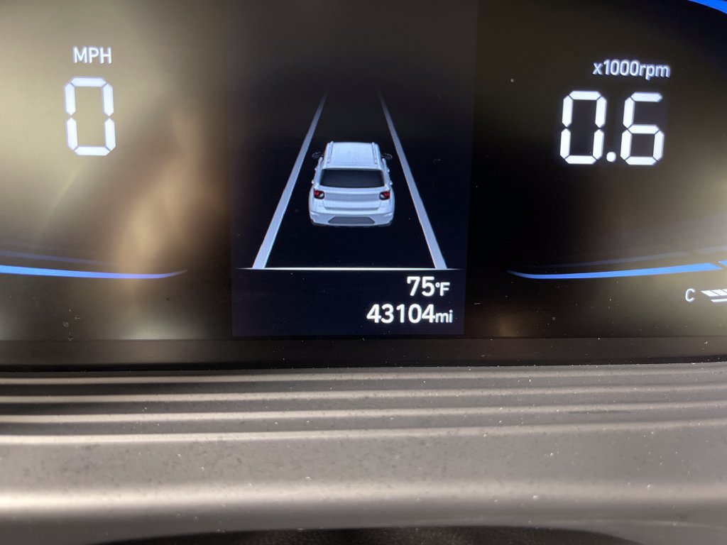 Certified 2025 Hyundai Venue SEL FWD image 22
