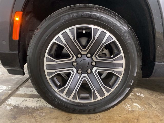 Used 2023 Jeep Wagoneer 4WD w/ Premium Group I image 33
