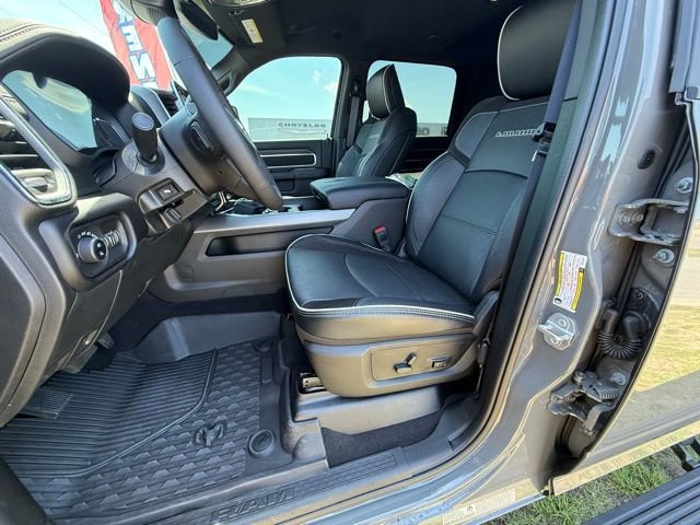 New 2026 RAM 2500 Laramie AWD/4WD image 12