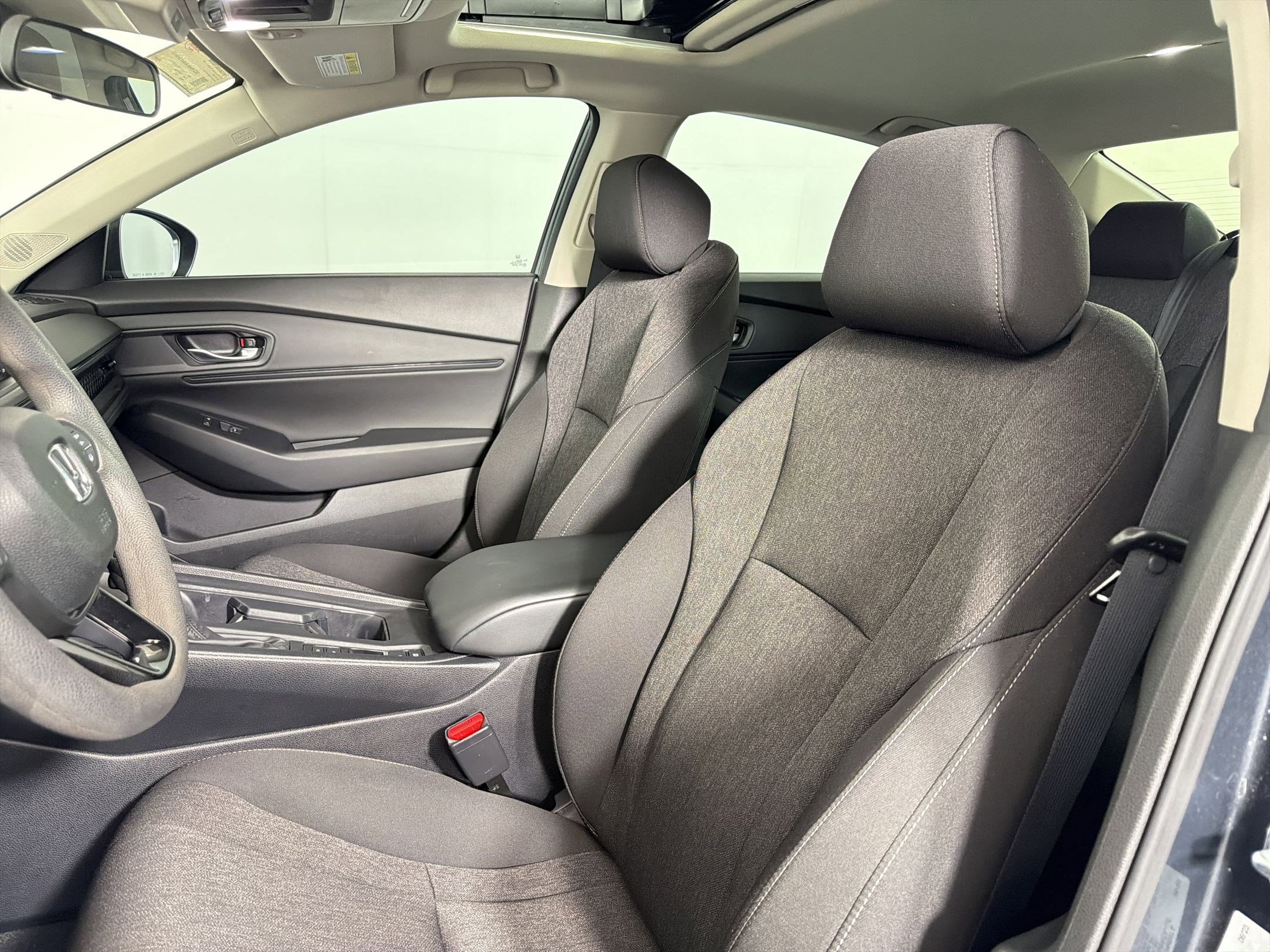 Used 2023 Honda Accord EX image 5