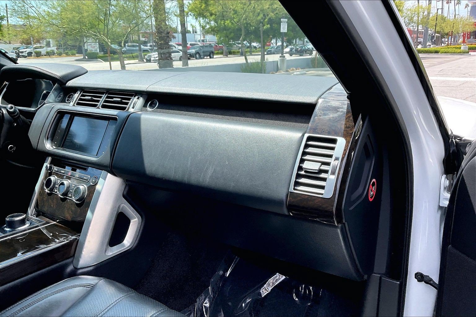 Used 2014 Land Rover Range Rover HSE AWD/4WD image 18
