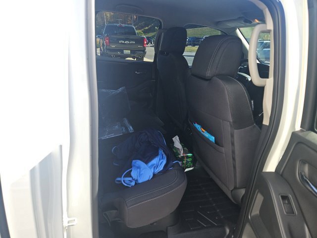 Used 2025 Nissan Frontier SV w/ SV Convenience Package AWD/4WD image 4