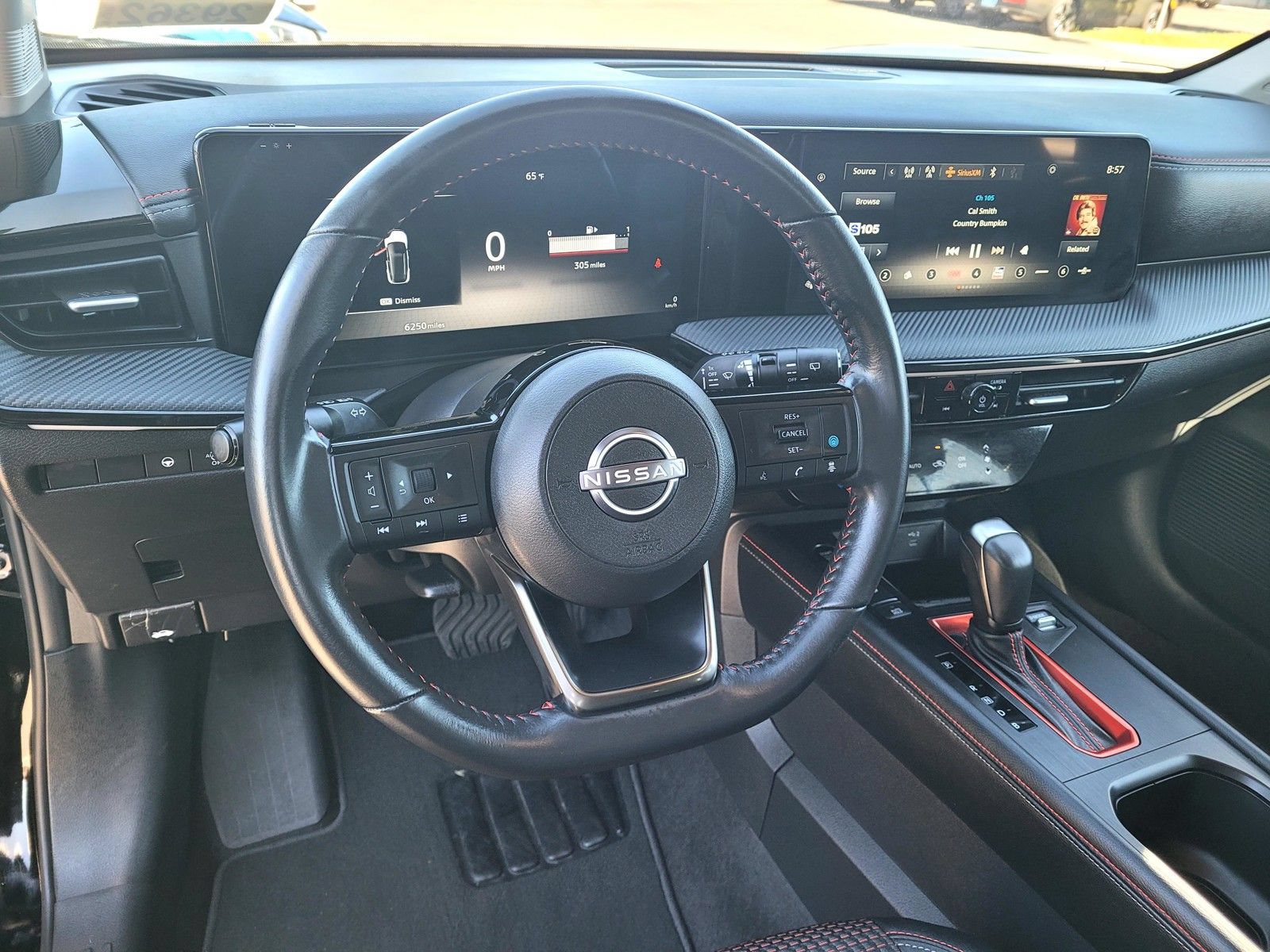 Used 2025 Nissan Kicks SR FWD image 12