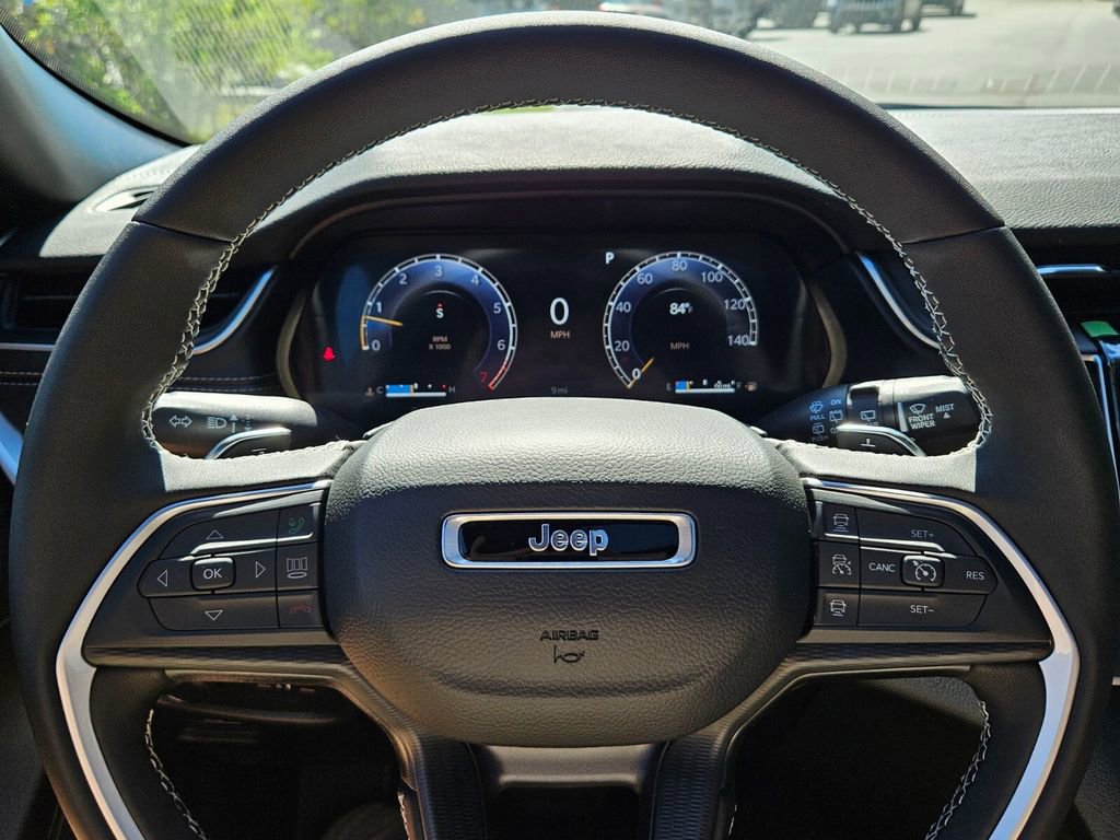 New 2025 Jeep Grand Cherokee Laredo X w/ Luxury Tech Group I image 21