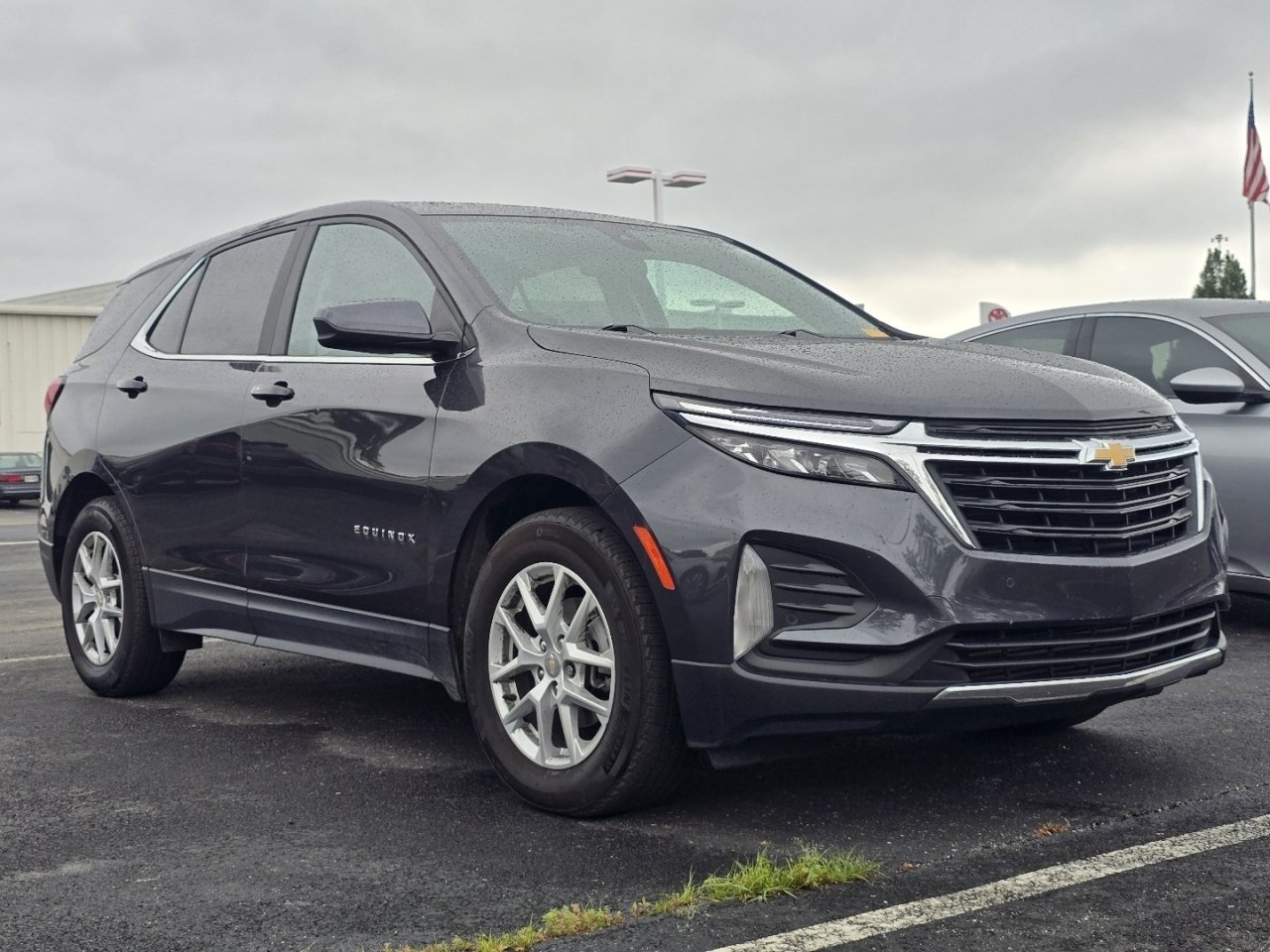 Used 2022 Chevrolet Equinox LT FWD image 2
