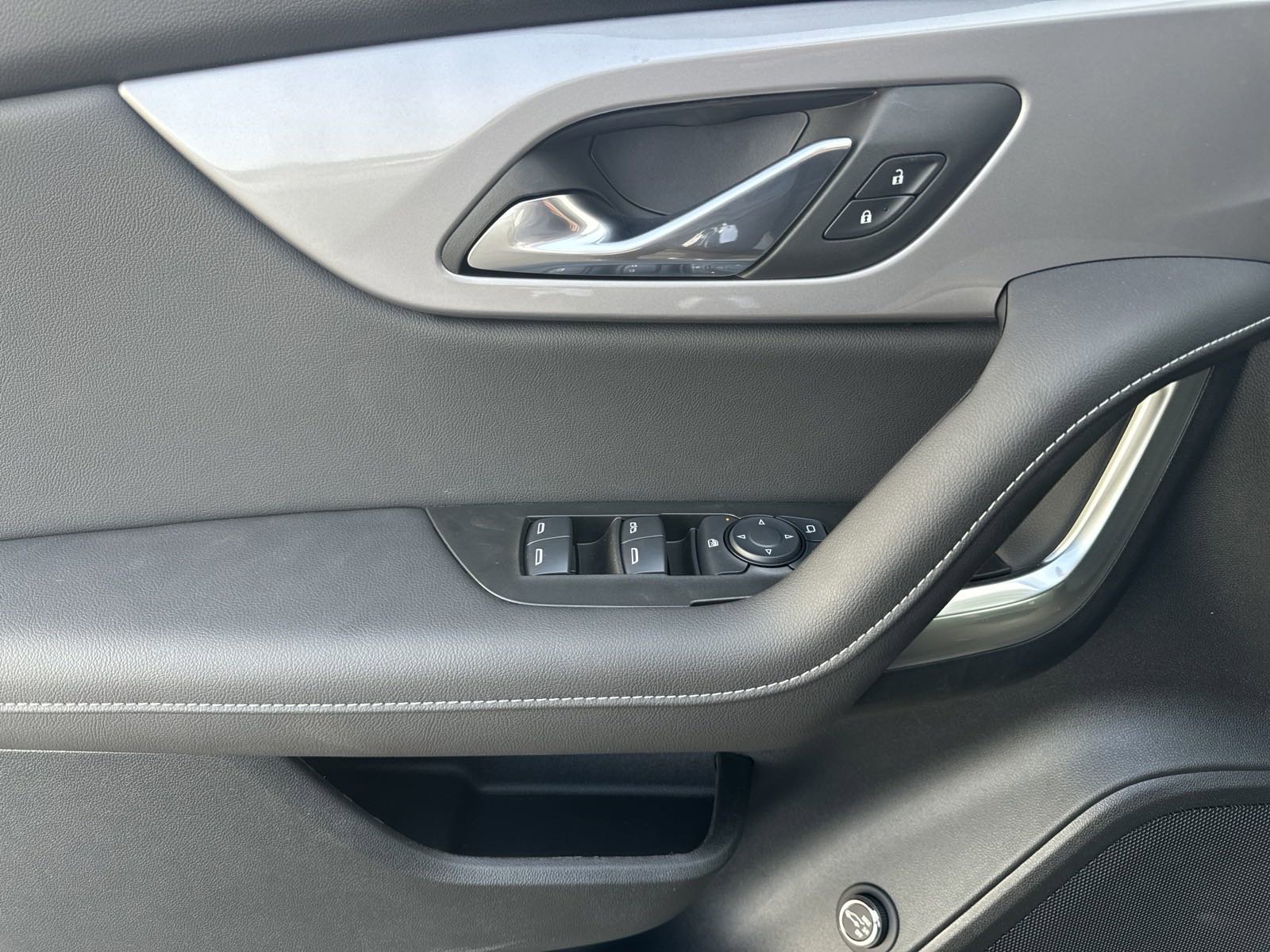 New 2025 Chevrolet Blazer LT w/ Sound & Technology Package image 10