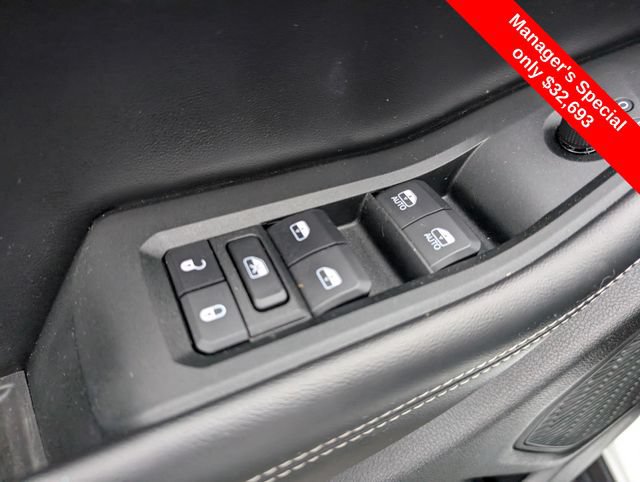Used 2025 Jeep Grand Cherokee Altitude AWD/4WD image 14