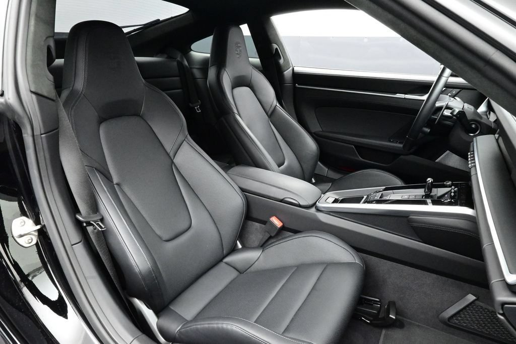 Certified 2024 Porsche 911 Turbo AWD/4WD image 15