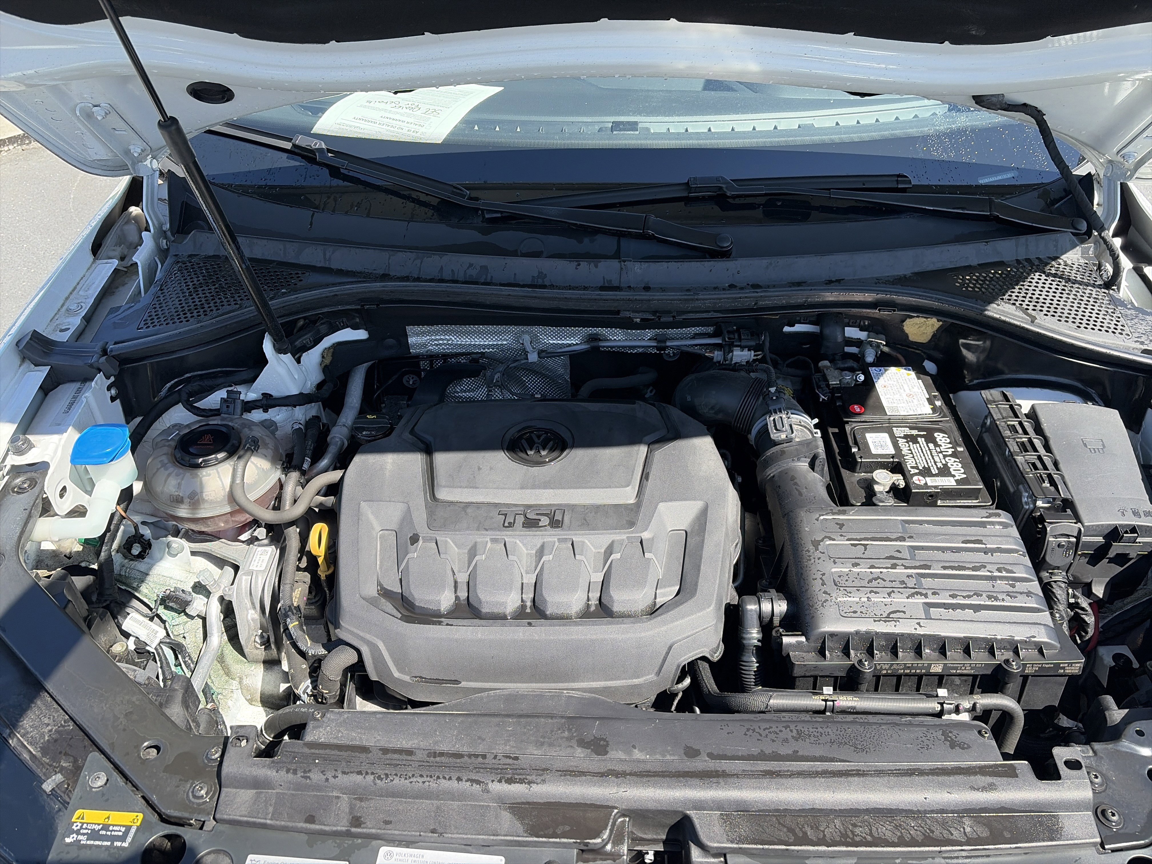 Used 2018 Volkswagen Tiguan SEL w/ 3rd Row Seat Package image 37