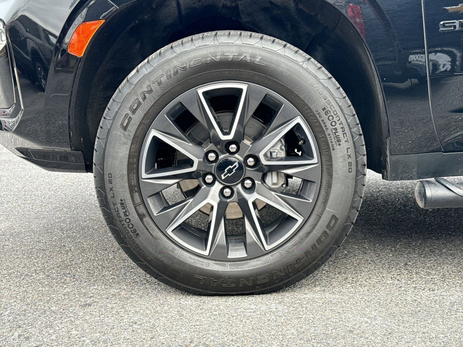 Used 2023 Chevrolet Suburban Z71 image 12