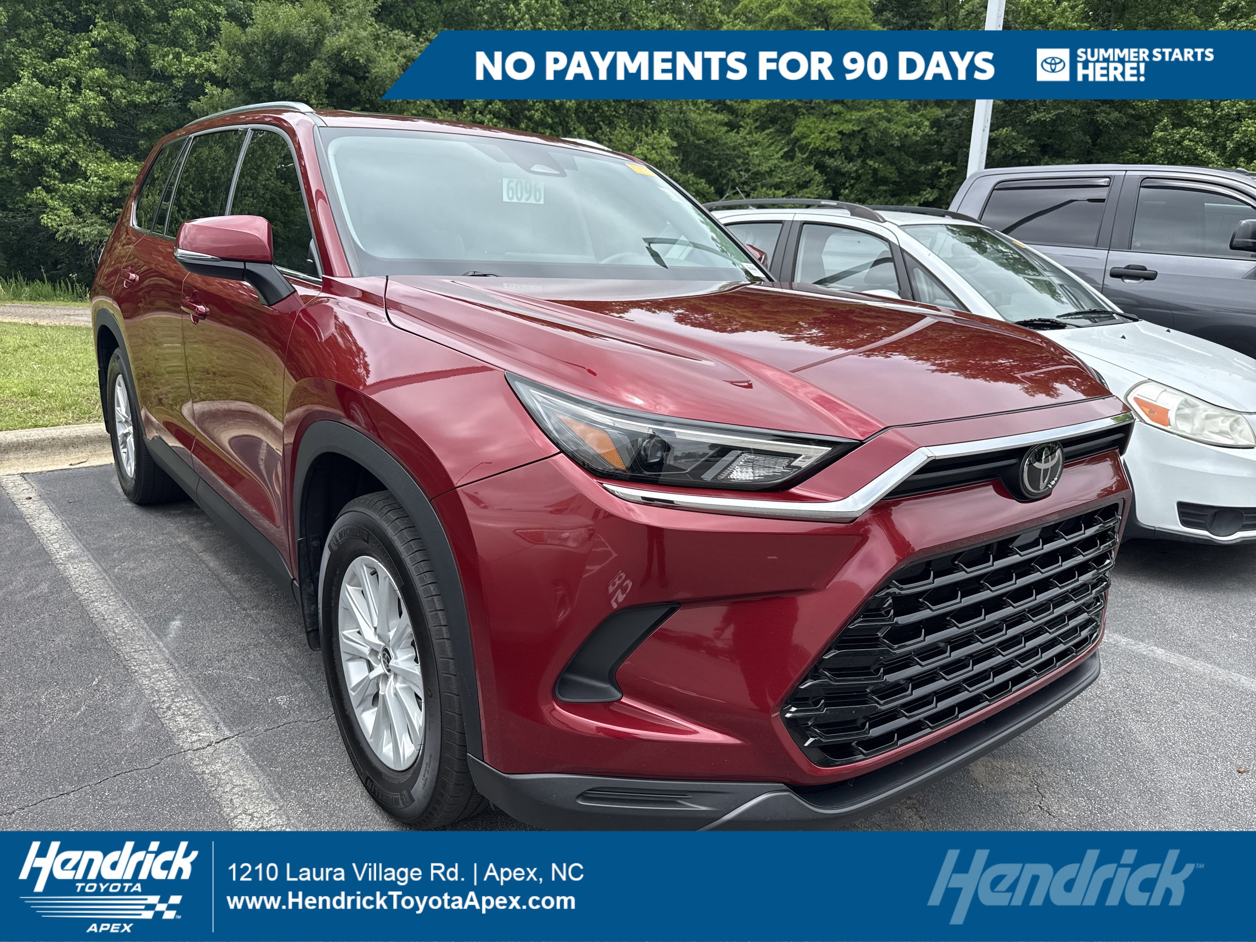 Used 2024 Toyota Grand Highlander FWD image 1