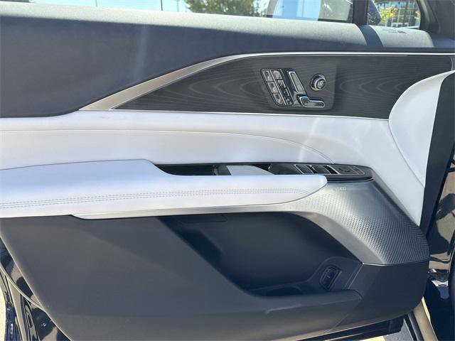 New 2026 Cadillac Lyriq Premium Luxury image 10
