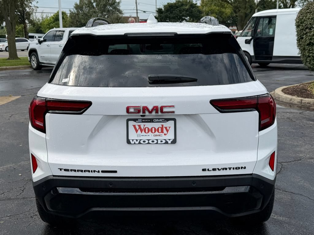 Certified 2025 GMC Terrain Elevation w/ Black Edition AWD/4WD image 8