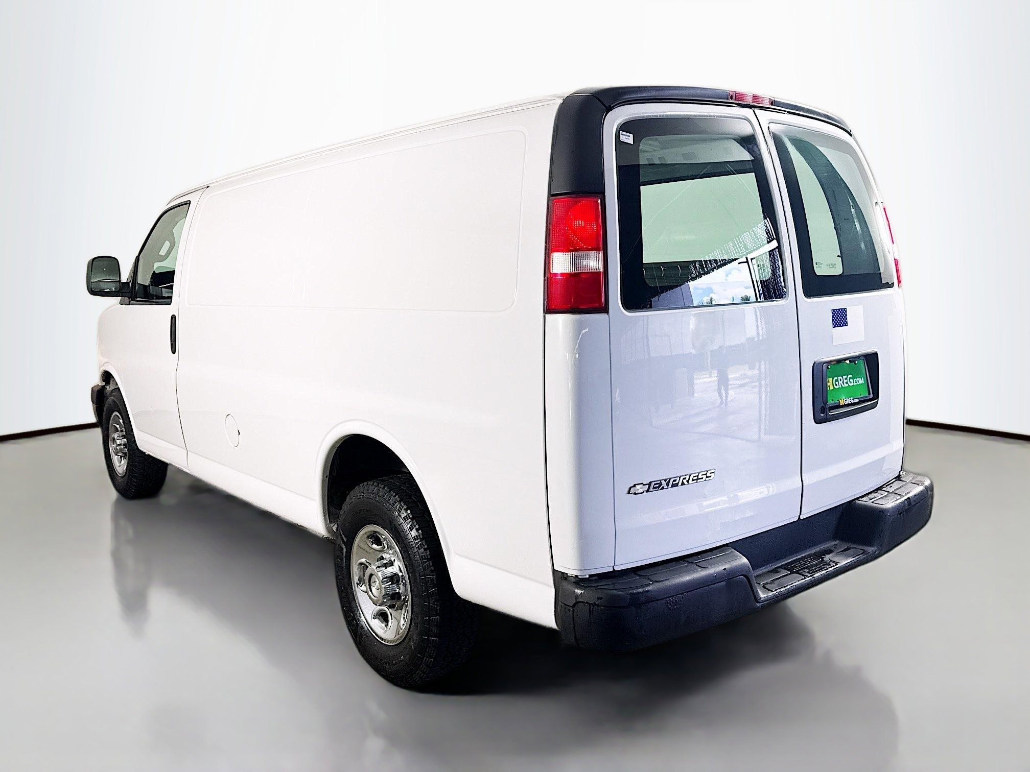 Used 2017 Chevrolet Express 2500 image 7