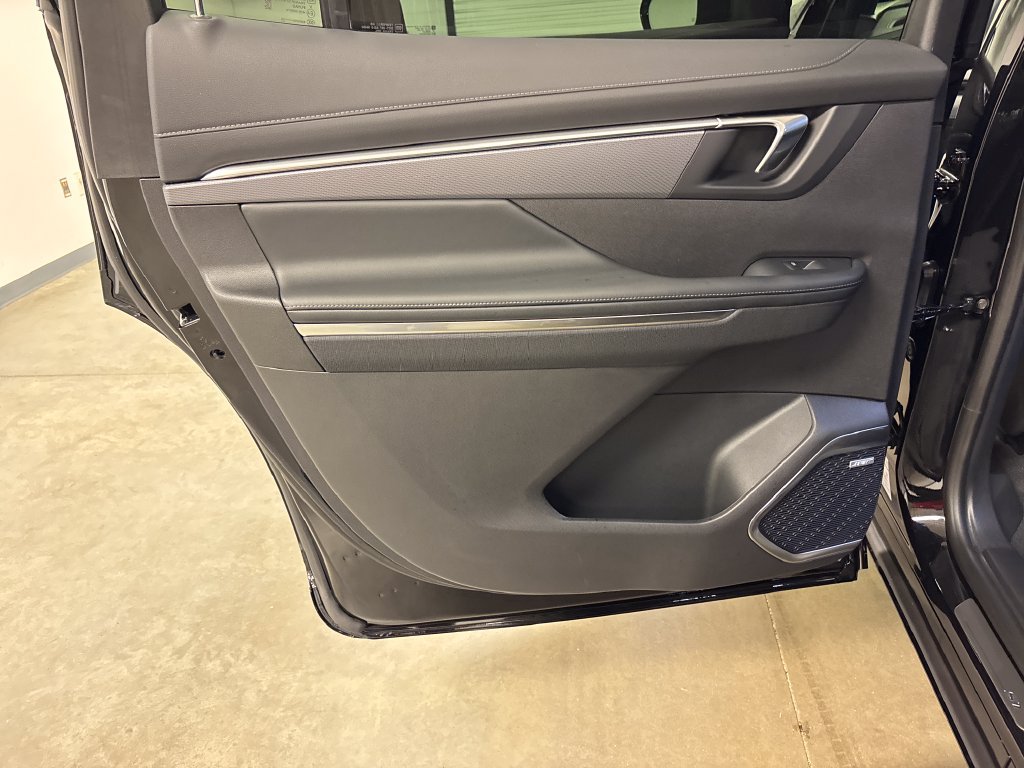 New 2026 Buick Enclave Sport Touring w/ Power Package FWD image 34