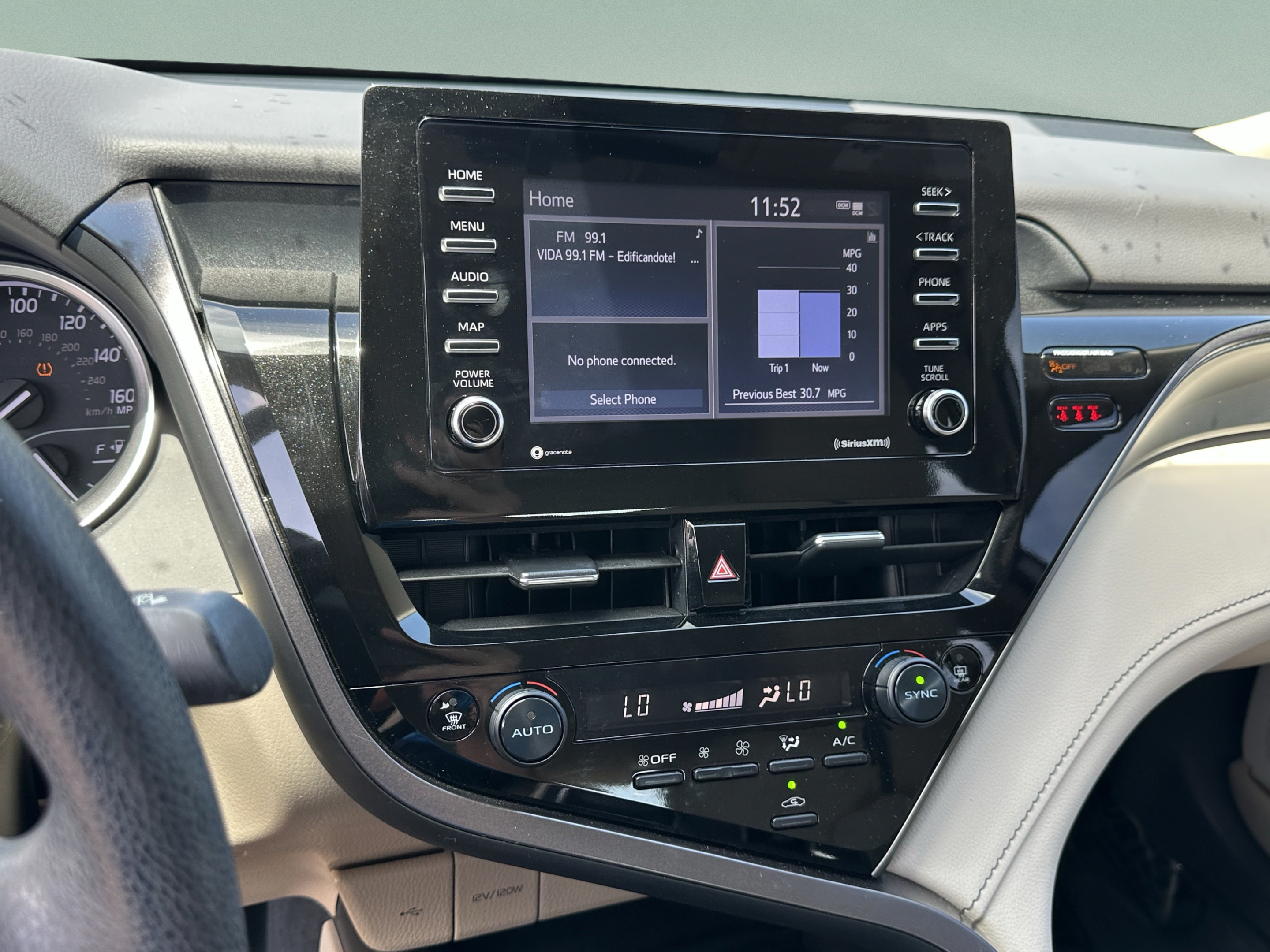Used 2023 Toyota Camry LE FWD image 21