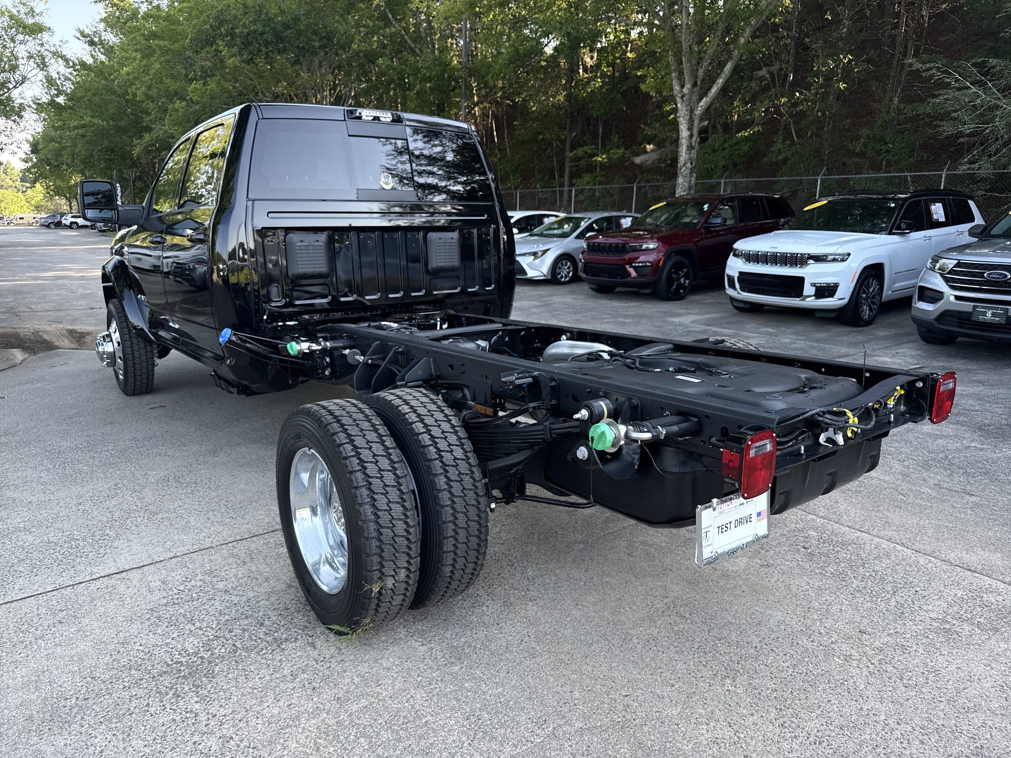 New 2026 RAM 5500 4x4 Crew Cab w/ Laramie Trim Package image 5