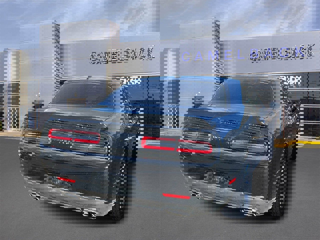 Used 2023 Dodge Challenger SXT image 3