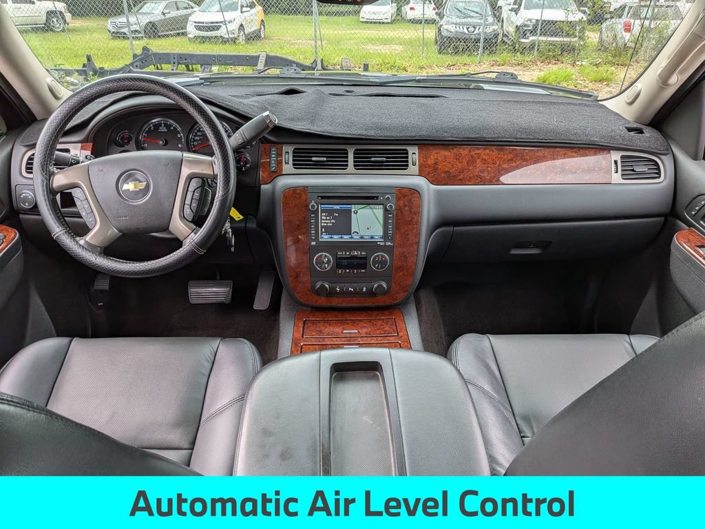 Used 2013 Chevrolet Avalanche LTZ RWD image 28