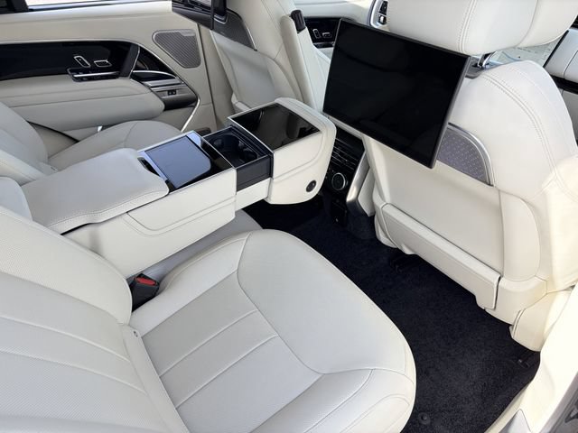 Used 2025 Land Rover Range Rover Autobiography AWD/4WD image 23