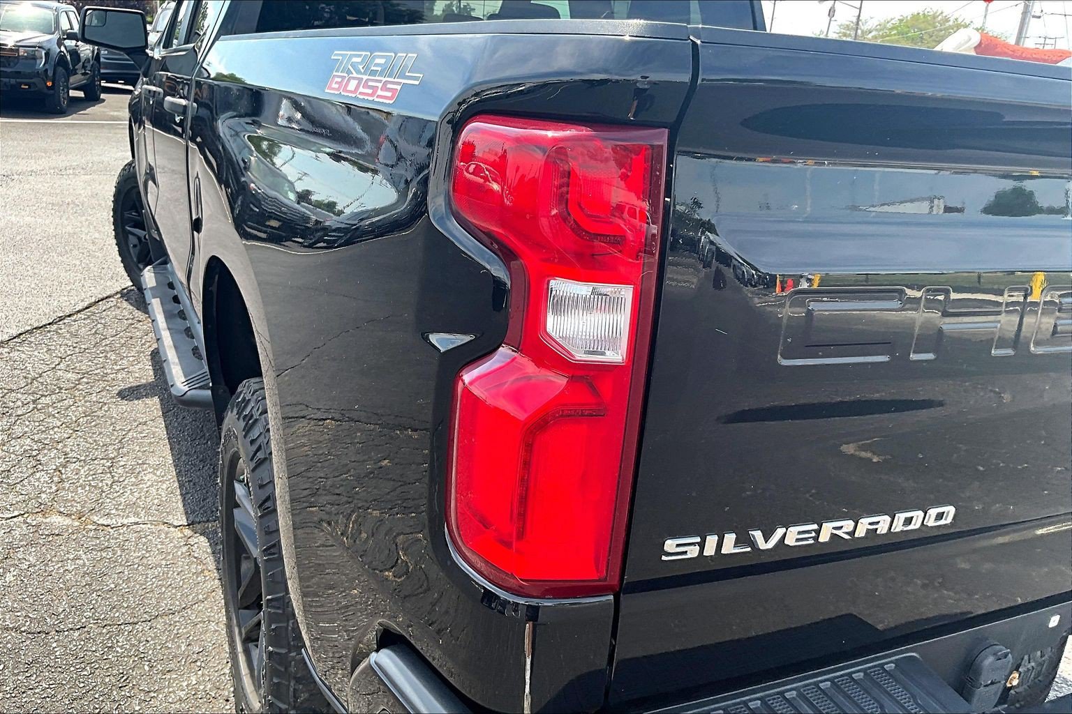 Used 2020 Chevrolet Silverado 1500 Custom Trail Boss w/ Custom Convenience Package AWD/4WD image 28