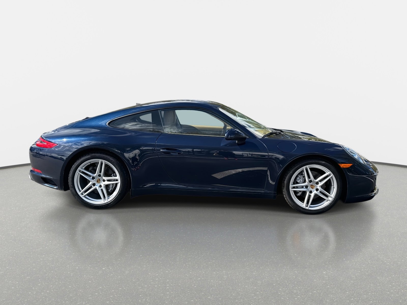 Used 2017 Porsche 911 Carrera image 2