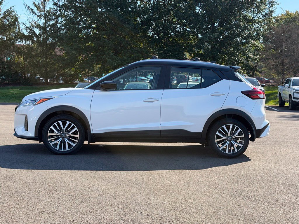 Certified 2022 Nissan Kicks SV w/ Interior Electronics Package FWD image 3