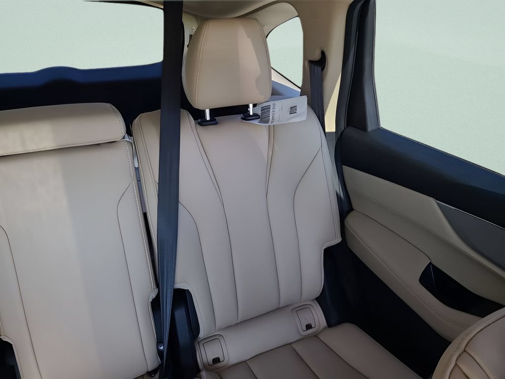 New 2026 Acura MDX SH-AWD image 14