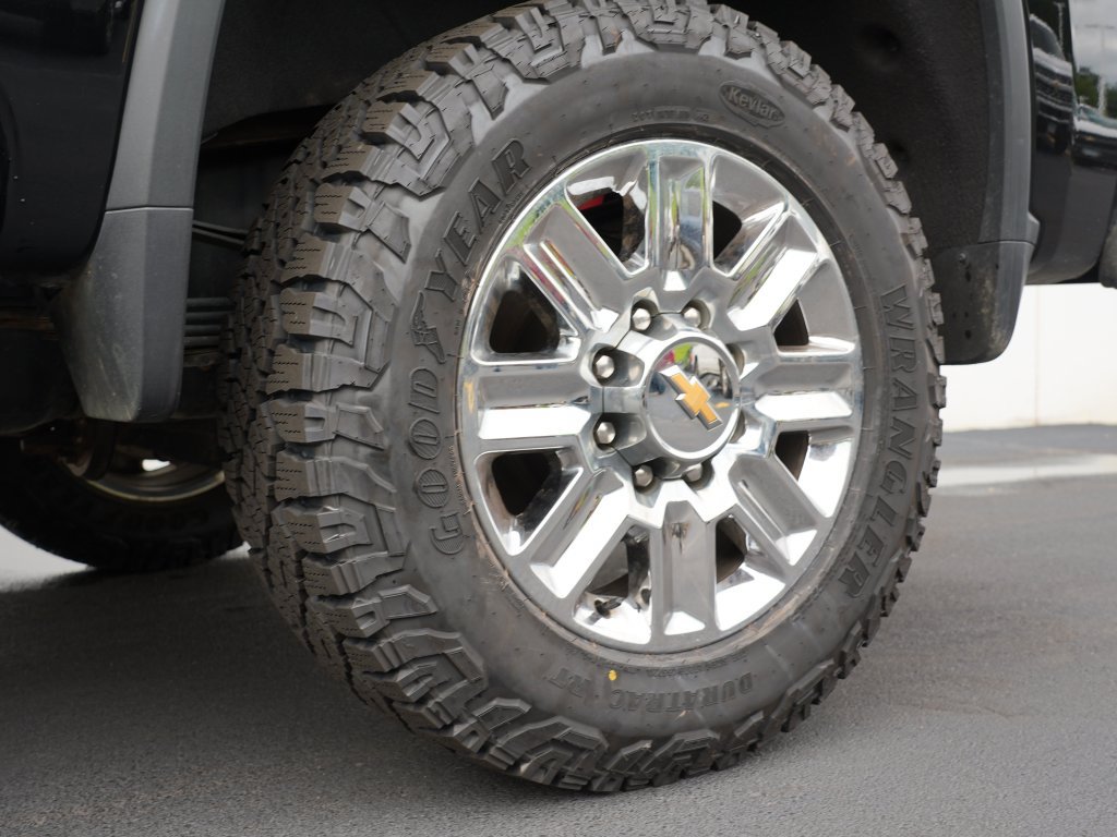 Used 2024 Chevrolet Silverado 3500 High Country w/ High Country Premium Package AWD/4WD image 36